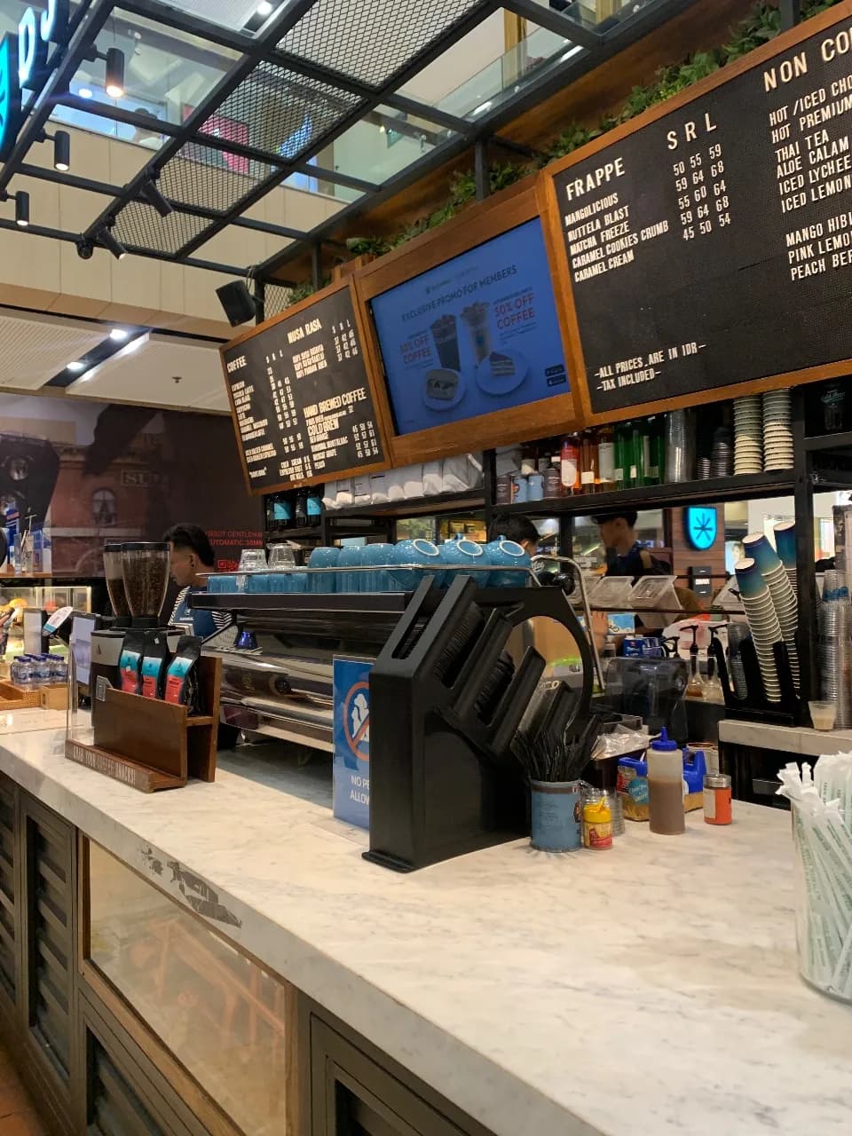 Djournal Coffee Tunjungan Plaza 4 — Coffee Shop